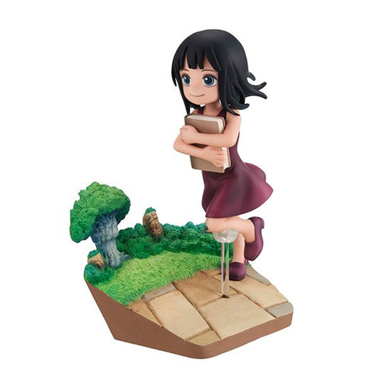 Young Nico Robin running joyfully in the RUN!RUN!RUN! figure from the One Piece G.E.M. Series.