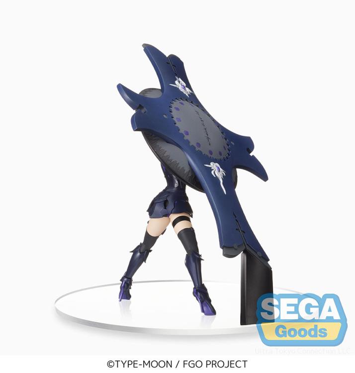  Mash Kyrielight figure holding her shield, dynamic battle-ready stance from Fate/Grand Order.