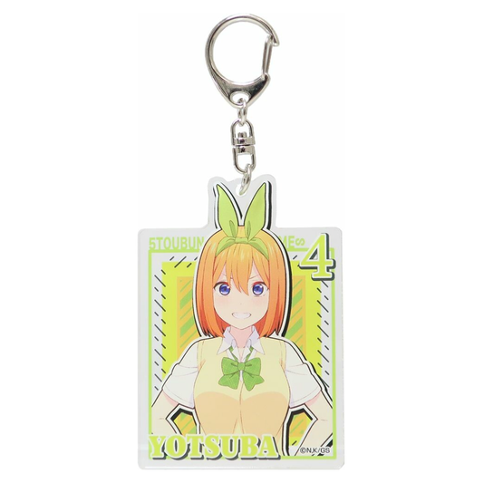 Show your love for The Quintessential Quintuplets with the Acrylic Keychain - Yotsuba Nakano A! Featuring a beautifully designed acrylic charm of Yotsuba Nakano, this keychain is perfect for attaching to bags, pouches, or adding to your collection.