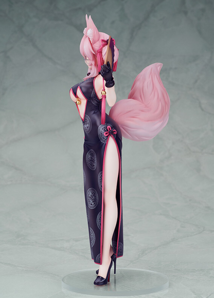  Tamamo Vitch Koyanskaya figure in a red China dress, holding a fan, from Fate/Grand Order by Flare.