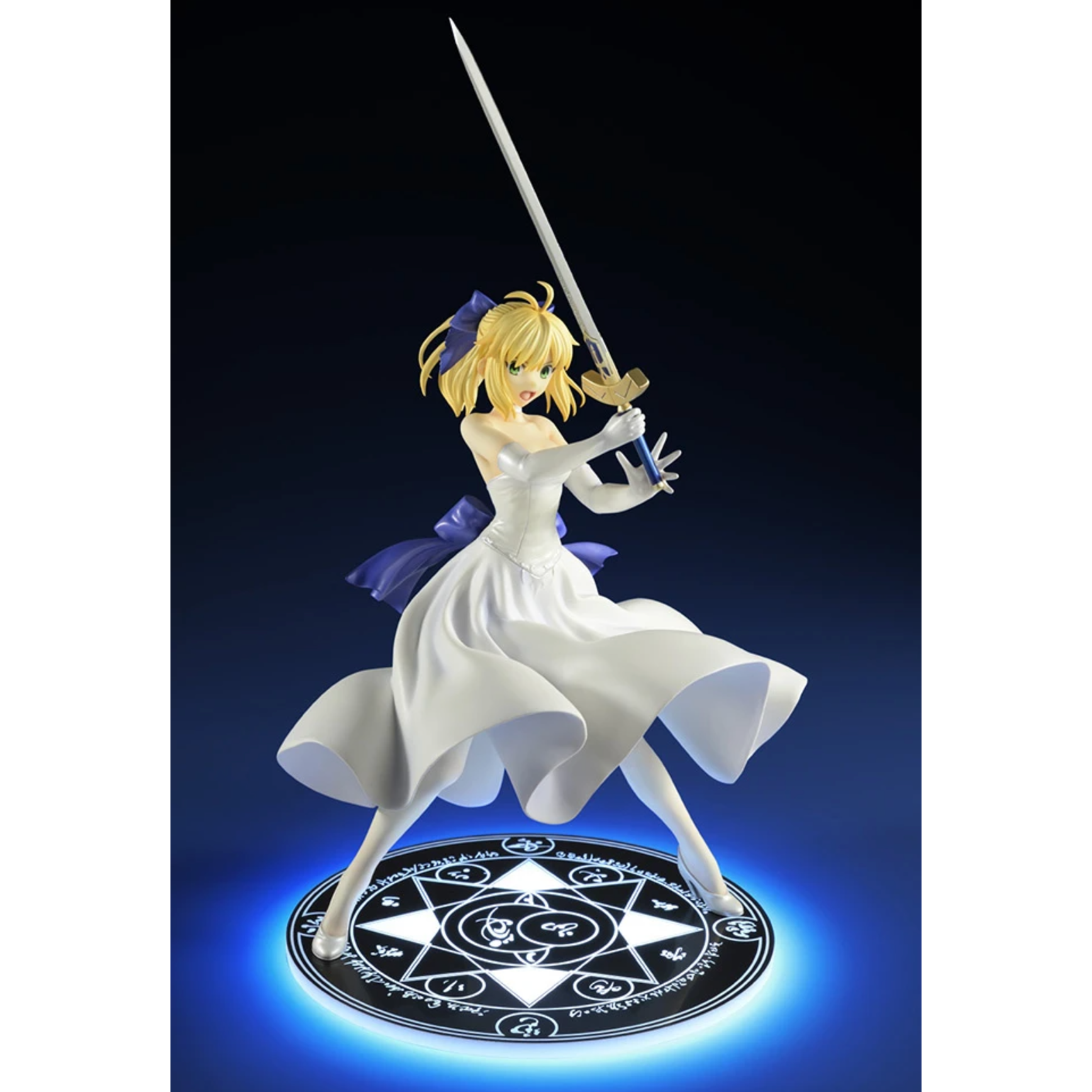 Mash Kyrielight 1/7 scale figure in white dress gazing into the distance, from FGO "Under the Same Sky" by Aniplex.